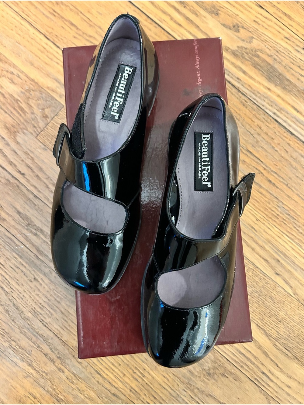 BeautiFeel Rare Black Patent Mary Jane Flats with Buckle Strap